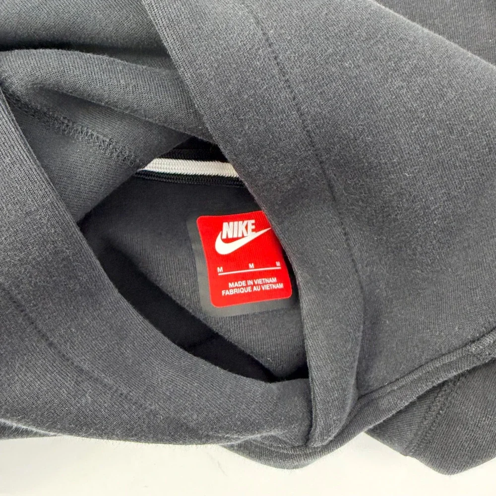 Nike Tech Fleece Hoodie Kids Medium Black Pullover Sweatshirt FD3291-010